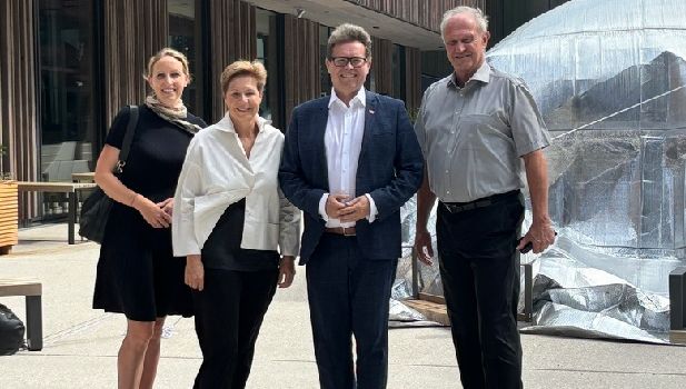 von links: Barbara Tiefenthaler, Vizerektorin Drda, Bundesminister Polaschek, Vizerektor Janko; Credit: JKU