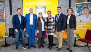 von links: Stephan Haudum, Oliver Brüggemann, Eleni Priglinger, Elgin Drda, Tobias Gotterbarm und Christine Haiden; Credit: JKU