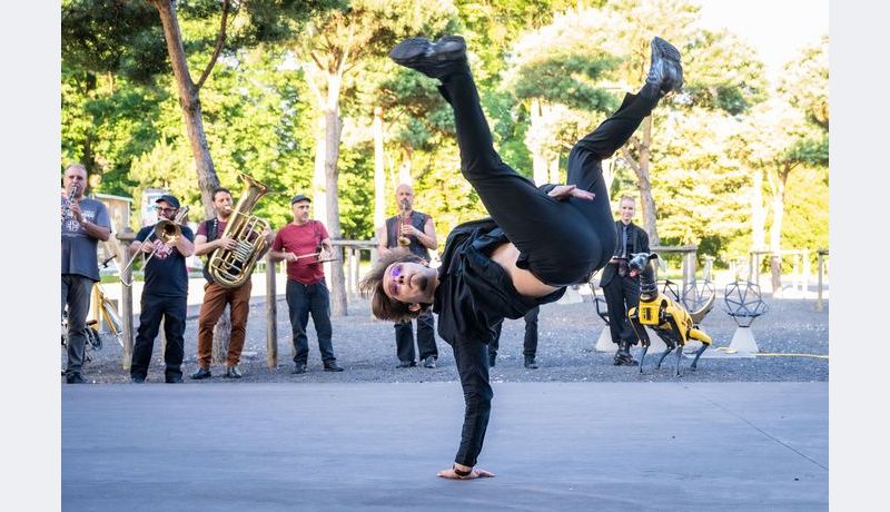 Breakdance vor der Kepler Hall