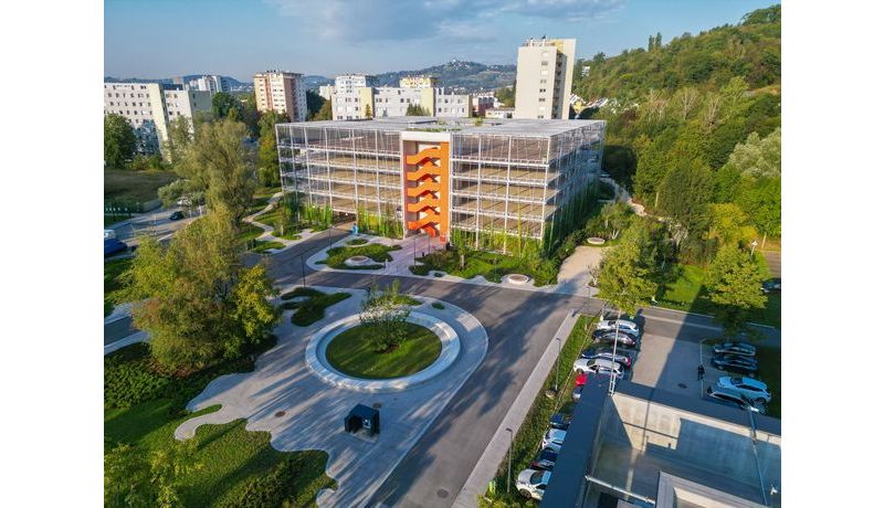 Außenanlagen JKU Parkhaus